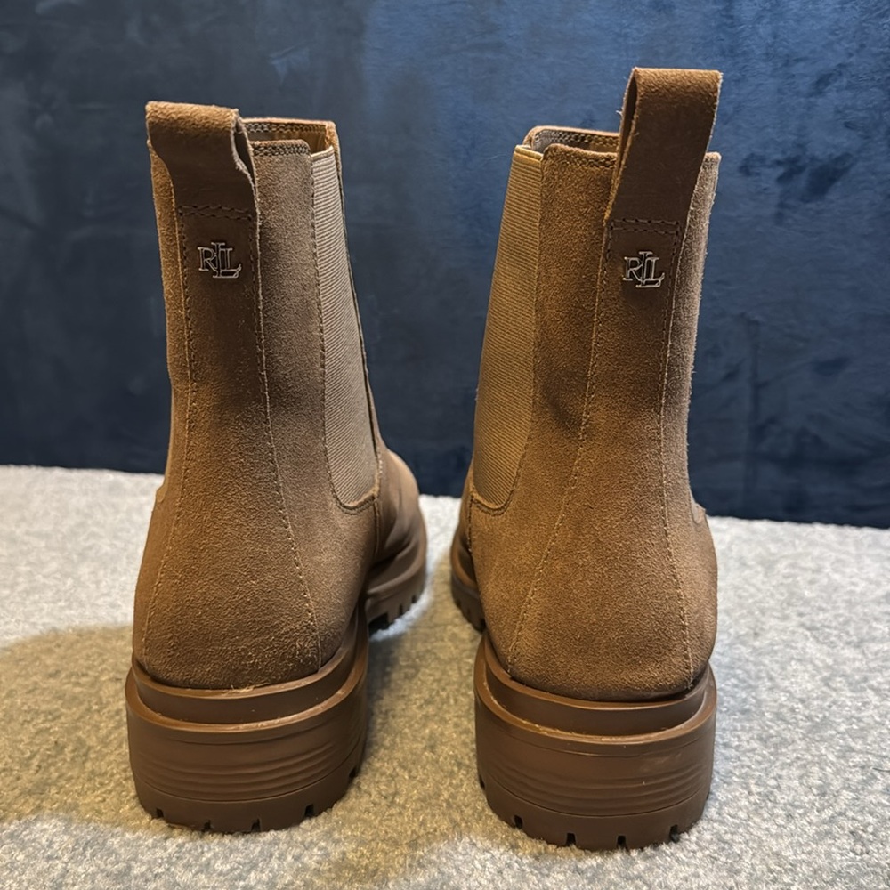Lauren Ralph Lauren Womens Corinne Lugged Sole Suede Ankle Chelsea Boots - Picture 4 of 16